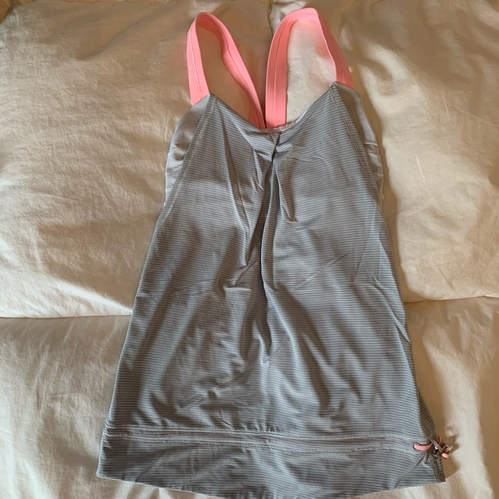 LULULEMON size 2 women’s yoga tank with open back
